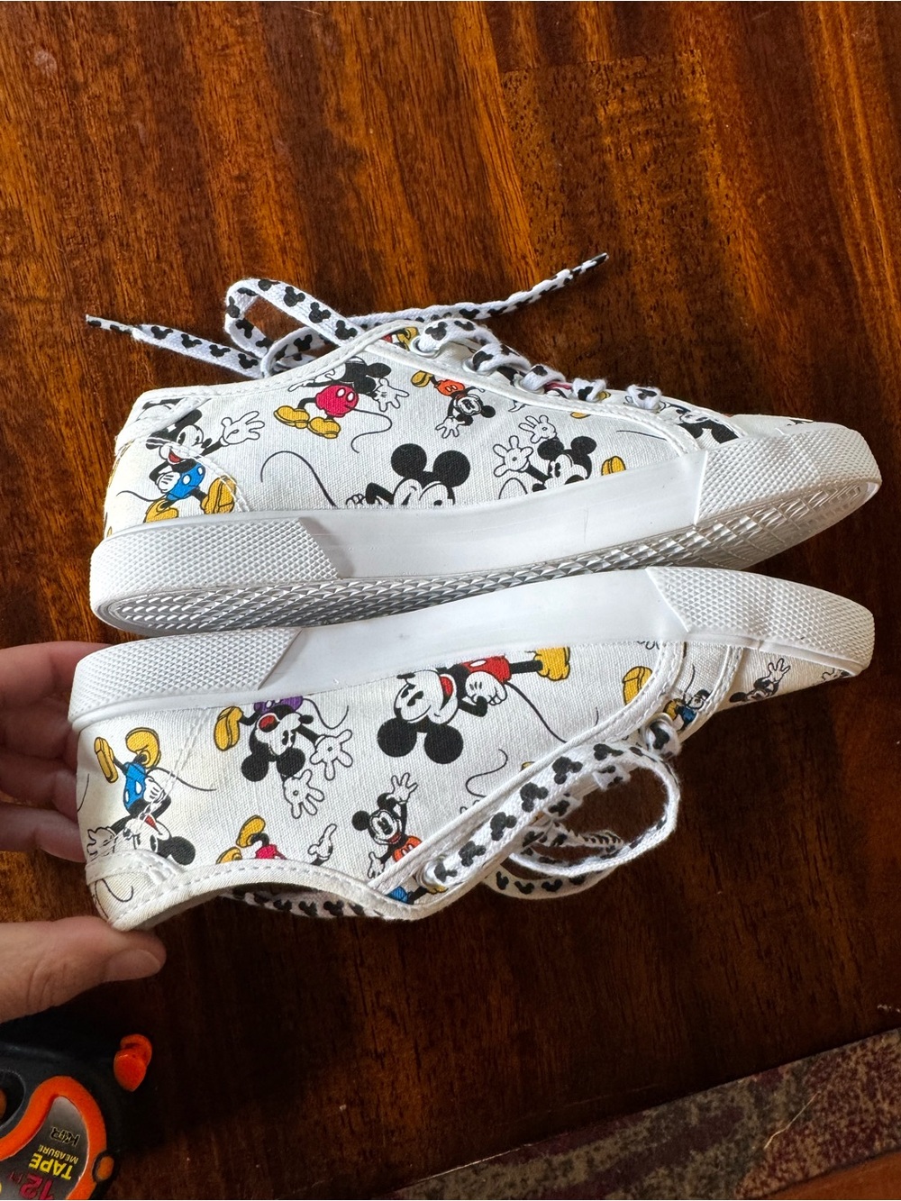 Kids White Mickey Mouse Canvas Sneakers kids size 5